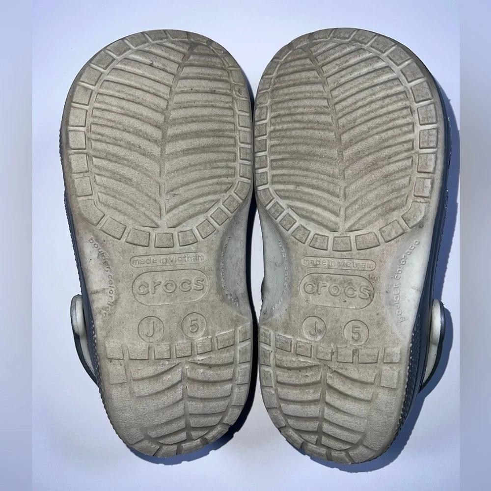 Crocs Classic Clogs Metallic Silver | Youth Size J5 | Unisex